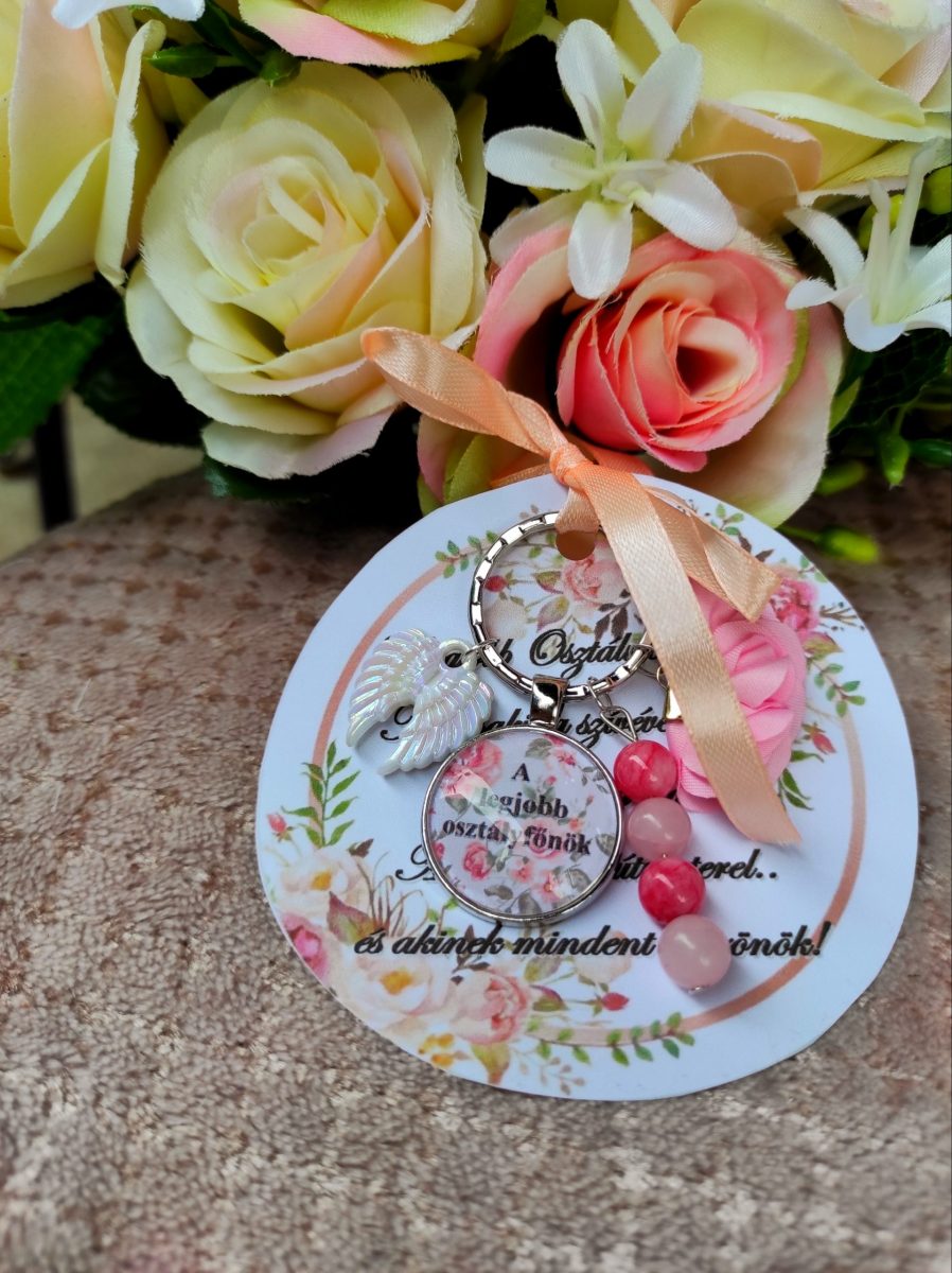 Ballagási ajándék rózsakvarc kulcstartó